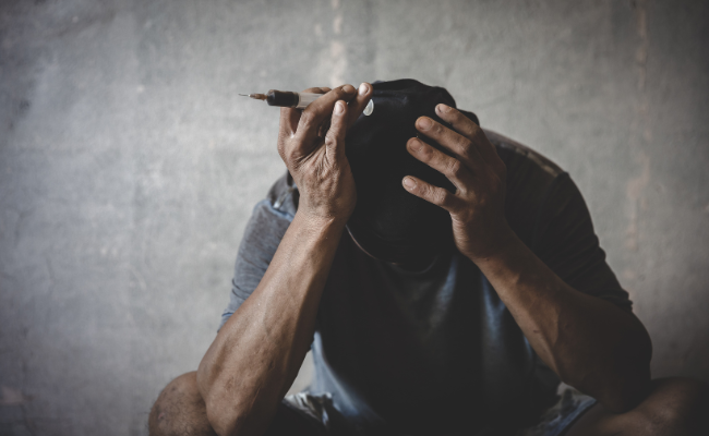 How to Treat Poisoning With Amphetamine Derivatives?