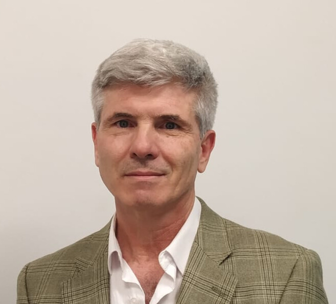 Dr. Fernando Darío Longo