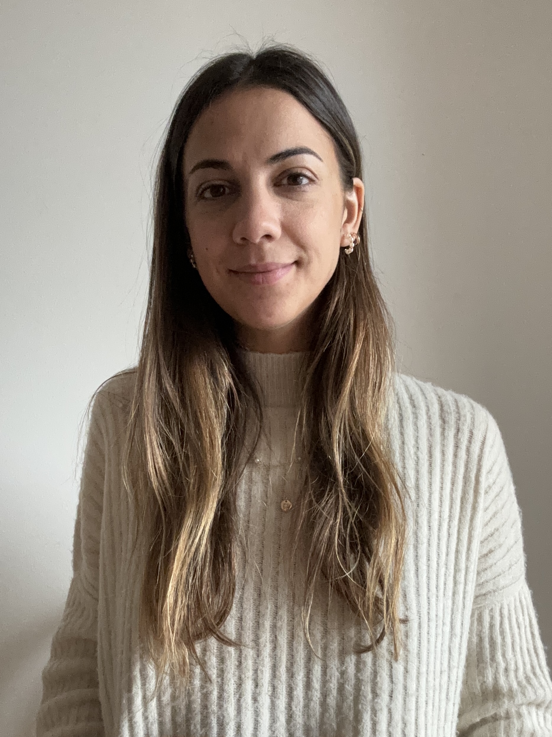 Dr. Gómez Olivieri Camila