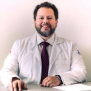 Dr. Oliver Valdes