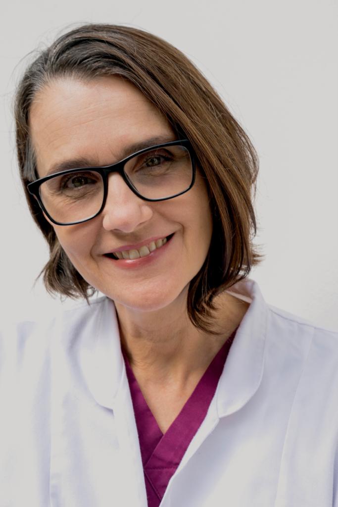 Dr. Paula Cortinas